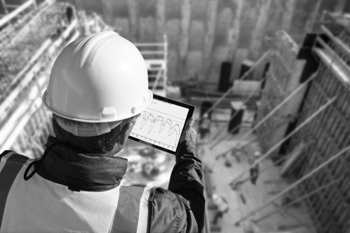 Construction-Tablet-Levels-BW.jpg
